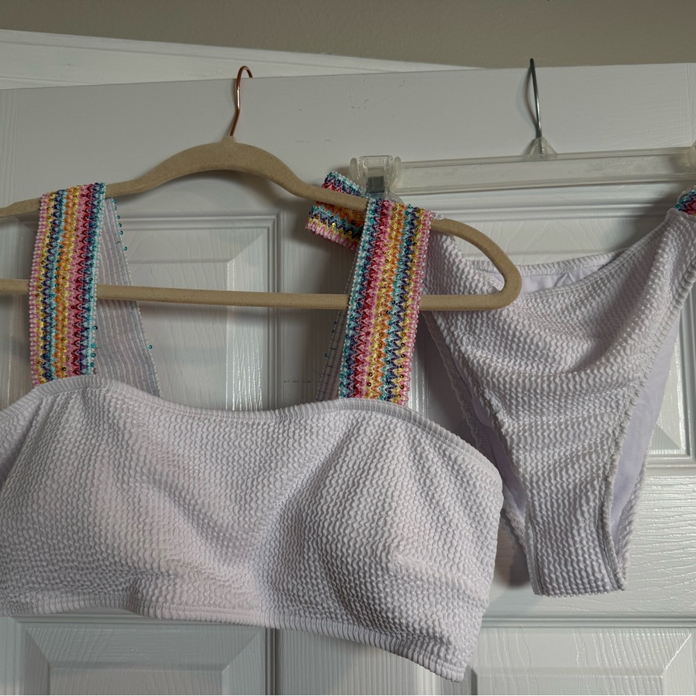 BNWT Cupshe White Textured Bikini with Rainbow Straps - Picture 2 of 9